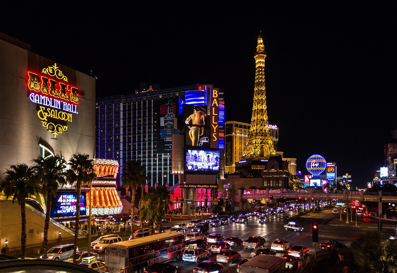 Slots, Poker, and the Real Math Behind Casino Games